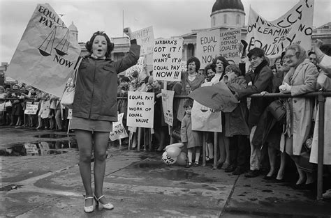 Manhandled: Un'esplorazione del conflitto sociale e della lotta per la giustizia nella New York anni '30!